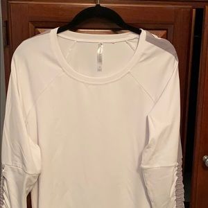 Fabletics Cashel adjustable long sleeve top shirt